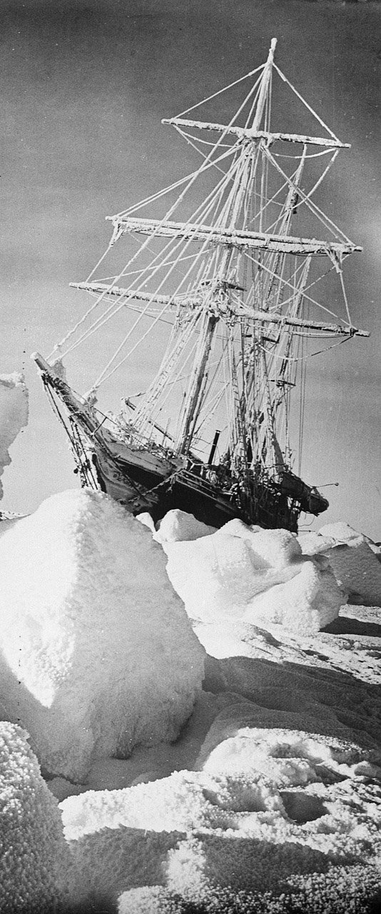 L'Endurance piégée dans la glace